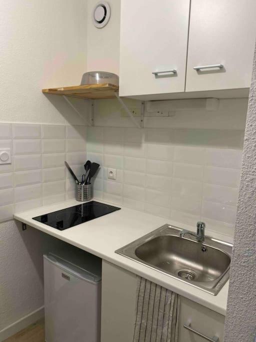 033- Le Piree, Rives Du Lez, Studio - Parking Apartamento